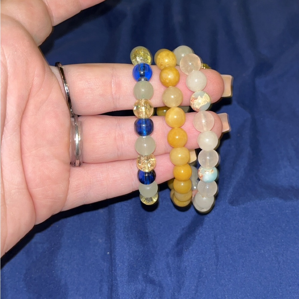 Elegant Beaded Bracelet Set - Blue, Yellow, White